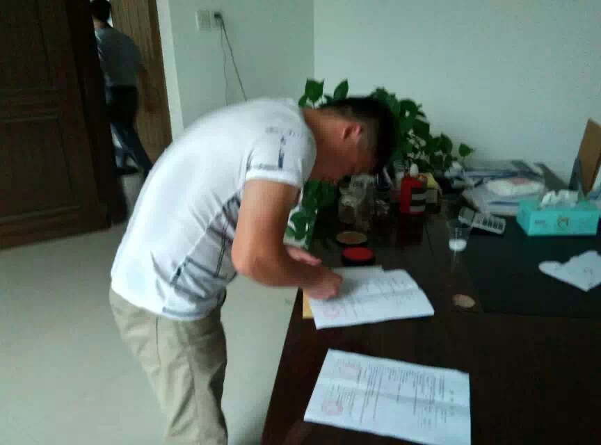 各地的客戶慕名來凱杰填充母料工廠參觀洽談