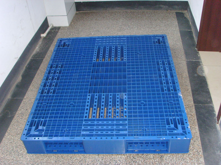 吹塑托盤廠家法寶PE吹塑填充母料